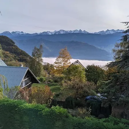 Maison Familiale En Montagne Avec Vue Merveilleuse Sur Le Massif De Belledonne Saint-Bernard (Isere)