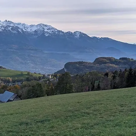 Maison Familiale En Montagne Avec Vue Merveilleuse Sur Le Massif De Belledonne Casa vacanze Saint-Bernard (Isere)
